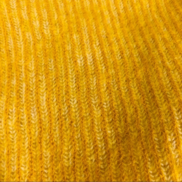 FRAME
Mohair Crew mustard Sweater - Picture 8 of 8